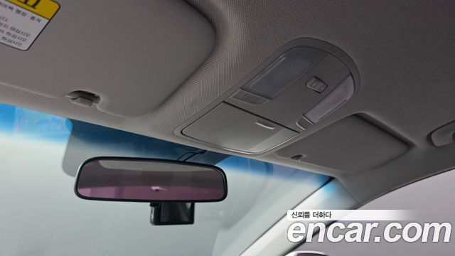 Hyundai AVANTE 2017 — photo 23