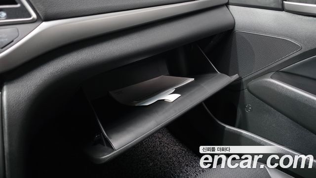 Hyundai AVANTE 2017 — photo 26