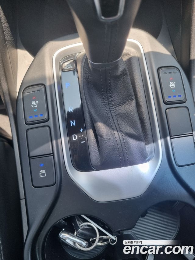 Hyundai Santafe 2016 — photo 11