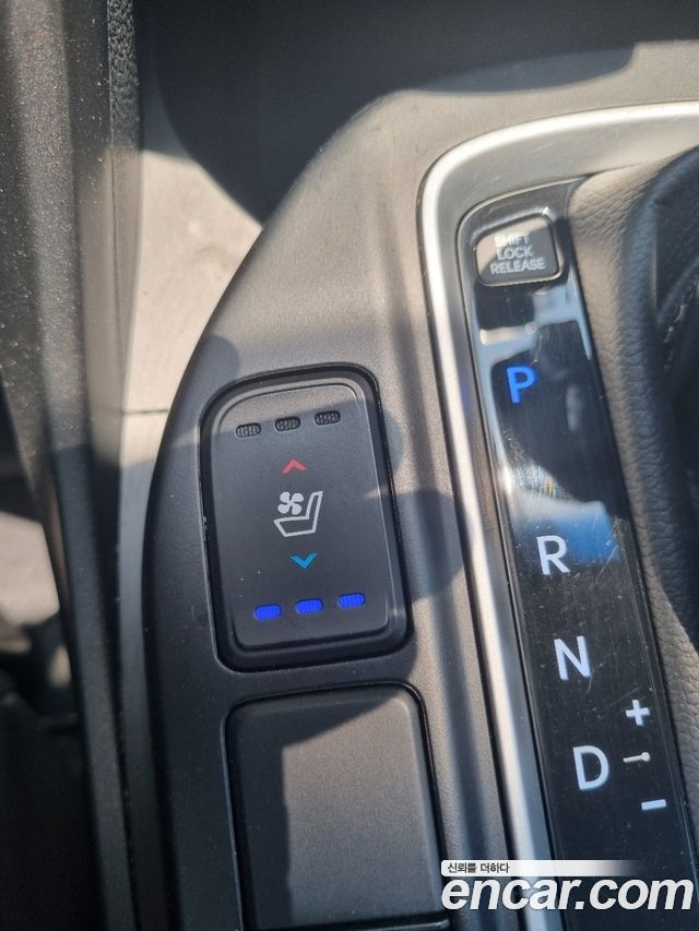Hyundai Santafe 2016 — photo 12