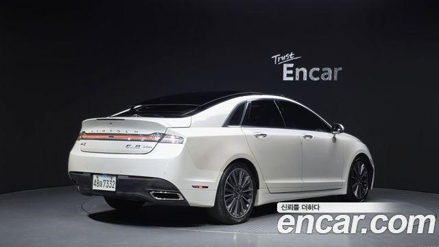 Lincoln MKZ 2015 — photo 2