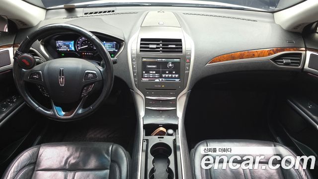 Lincoln MKZ 2015 — photo 7