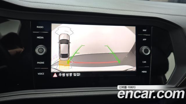 Volkswagen Jetta 2021 — photo 21