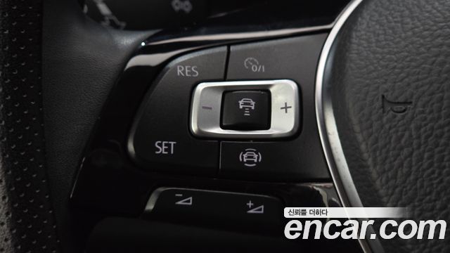 Volkswagen Jetta 2021 — photo 23