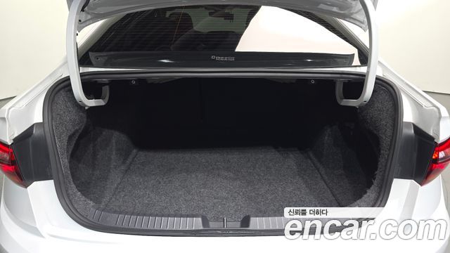 Volkswagen Jetta 2021 — photo 24