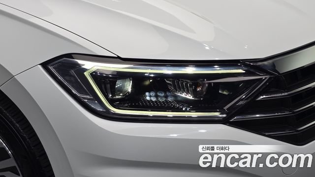 Volkswagen Jetta 2021 — photo 8