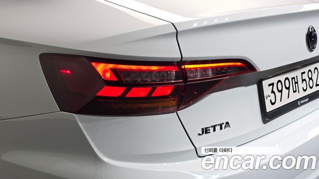 Volkswagen Jetta 2021 — photo 9