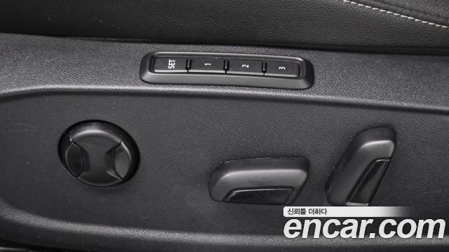 Volkswagen Jetta 2021 — photo 31