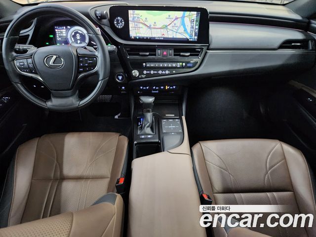 Lexus ES 2022 — photo 7