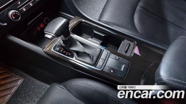 Kia K5 2016 — photo 12