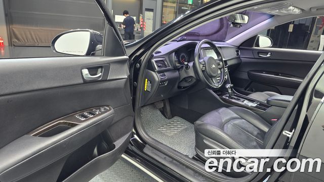 Kia K5 2016 — photo 13