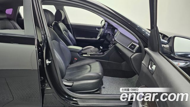 Kia K5 2016 — photo 17