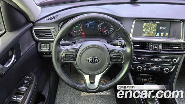 Kia K5 2016 — photo 19