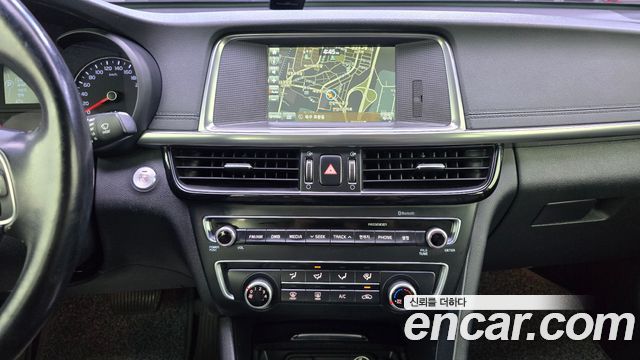 Kia K5 2016 — photo 20