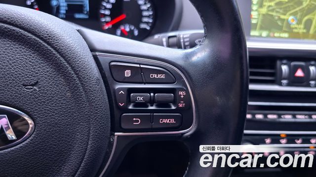Kia K5 2016 — photo 22
