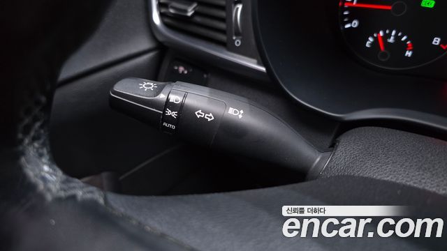 Kia K5 2016 — photo 24