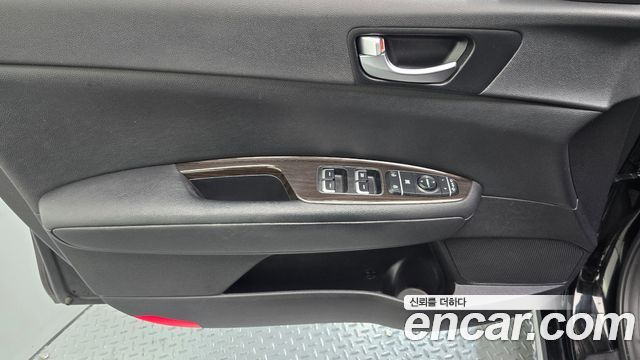 Kia K5 2016 — photo 14