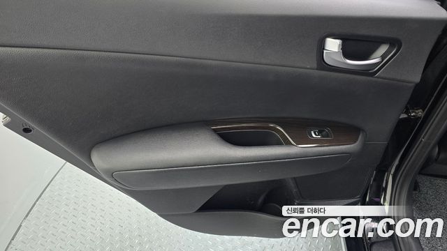 Kia K5 2016 — photo 15