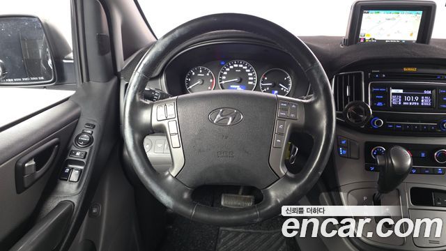 Hyundai Starex 2019 — photo 19