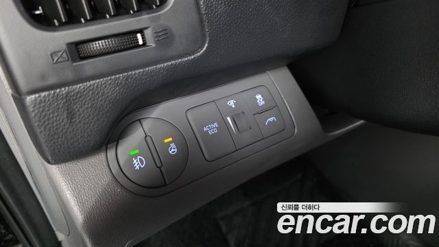 Hyundai Starex 2019 — photo 24