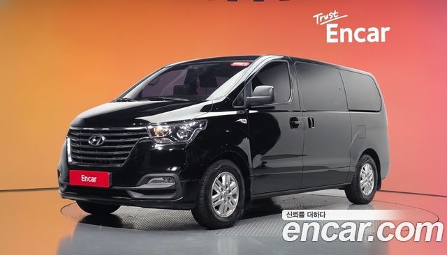 Hyundai Starex 2019 — photo 1