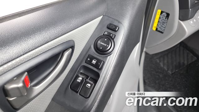 Hyundai Starex 2019 — photo 28