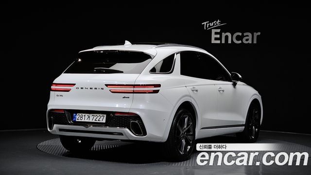 Genesis GV70 2023 — photo 2