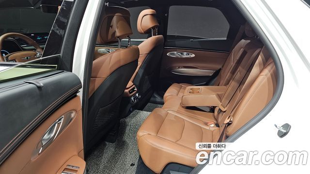 Genesis GV70 2023 — photo 18