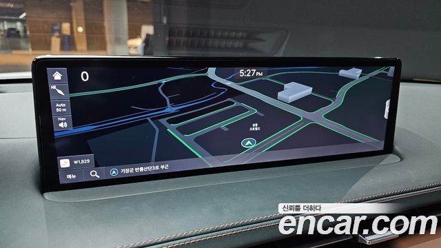 Genesis GV70 2023 — photo 20