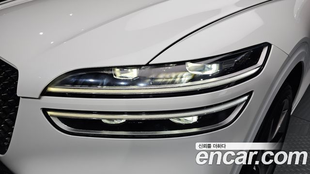 Genesis GV70 2023 — photo 8