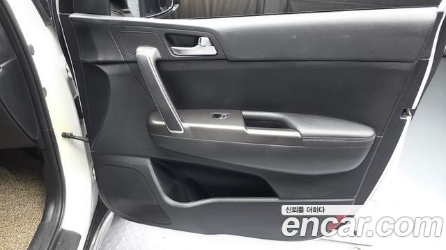 Kia Sportage 2017 — photo 14