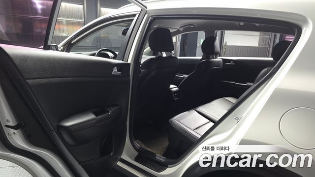 Kia Sportage 2017 — photo 16