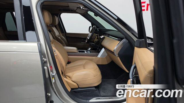 Land Rover Range Rover 2023 — photo 11