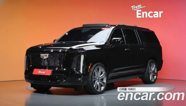 Cadillac Escalade 2025 — photo 1