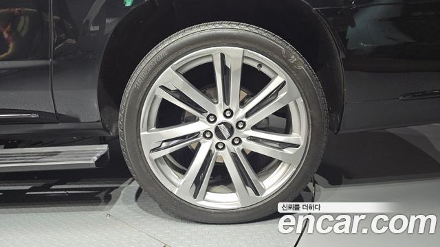 Cadillac Escalade 2025 — photo 16