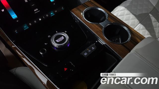 Cadillac Escalade 2025 — photo 28
