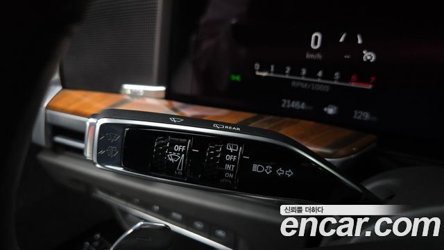 Cadillac Escalade 2025 — photo 31