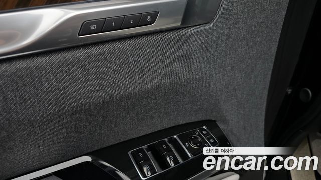 Cadillac Escalade 2025 — photo 32