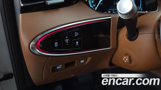 Genesis GV70 2021 — photo 26