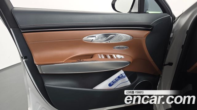 Genesis GV70 2021 — photo 14