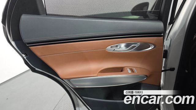Genesis GV70 2021 — photo 15
