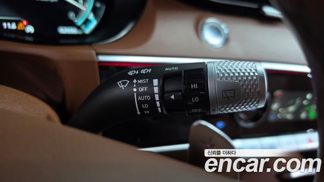 Genesis GV70 2021 — photo 27