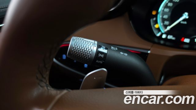 Genesis GV70 2021 — photo 29