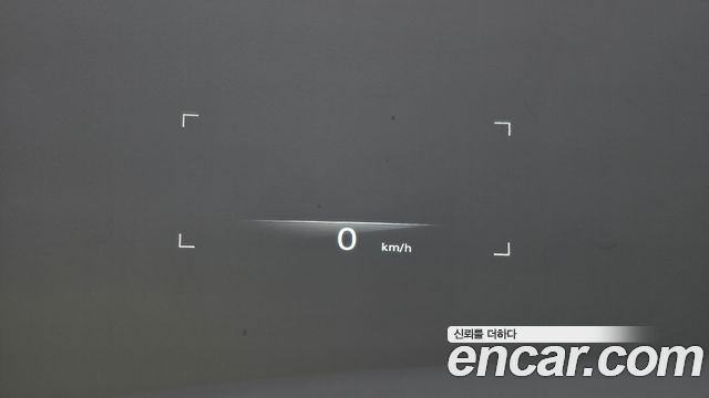 Genesis GV70 2021 — photo 31