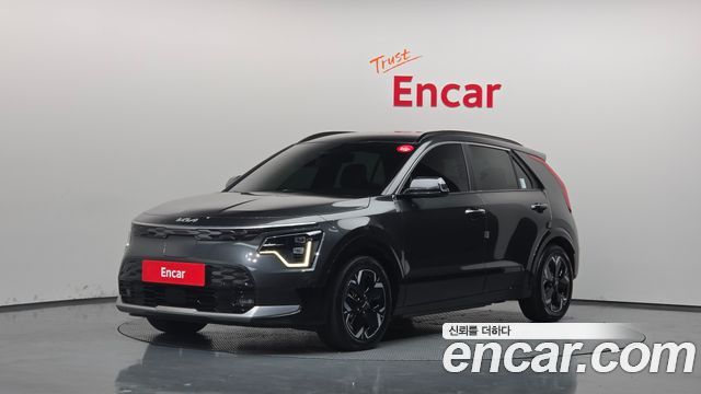 Kia Niro 2023 — photo 1
