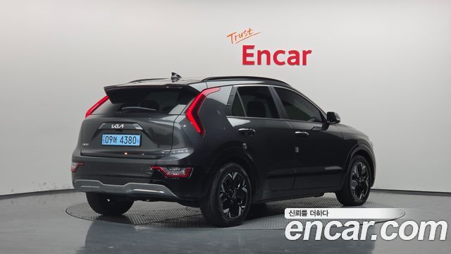 Kia Niro 2023 — photo 2