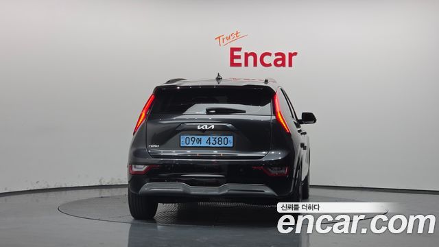 Kia Niro 2023 — photo 4