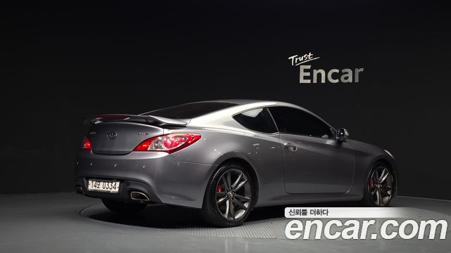 Hyundai Genesis 2010 — photo 2
