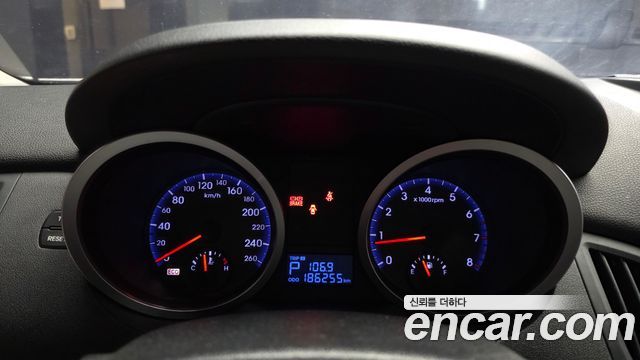 Hyundai Genesis 2010 — photo 11