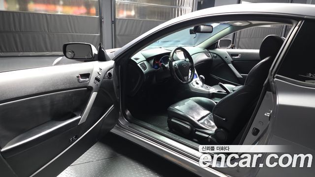 Hyundai Genesis 2010 — photo 13